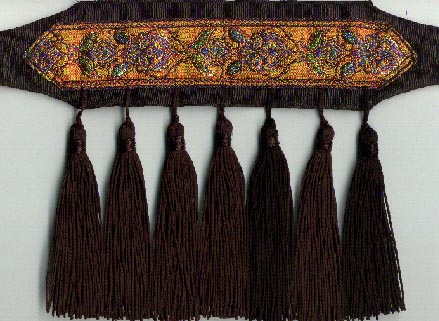 Black tassel collar with E25 trim